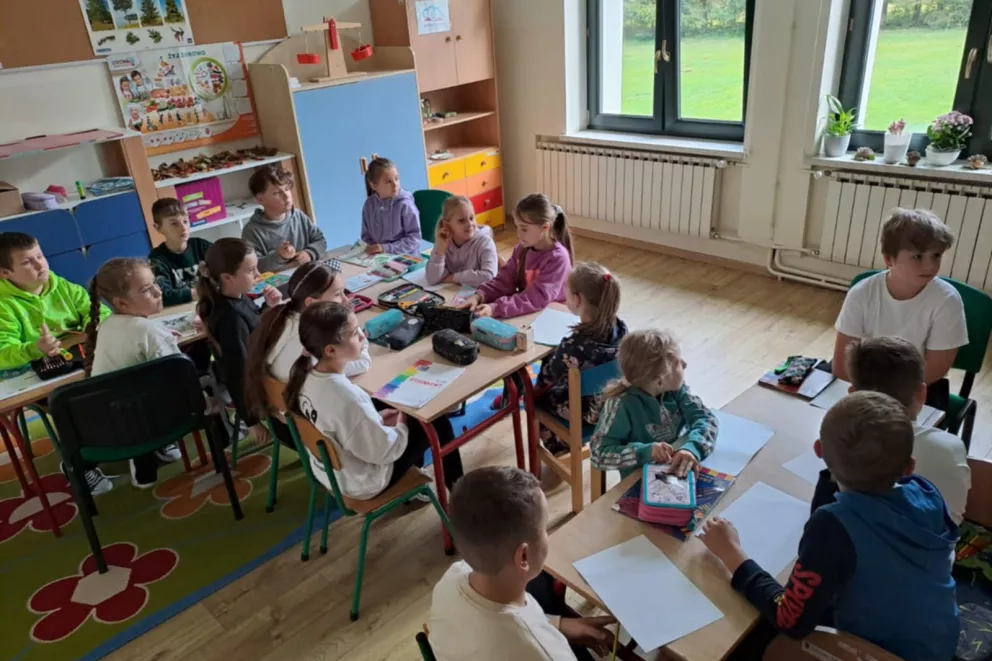 Lustereczko, powiedz przecie...